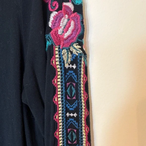 ANDREE BY UNIT Black Long-Sleeve Tee with Pink & Teal Sleeve Embroidery - Picture 3 of 5